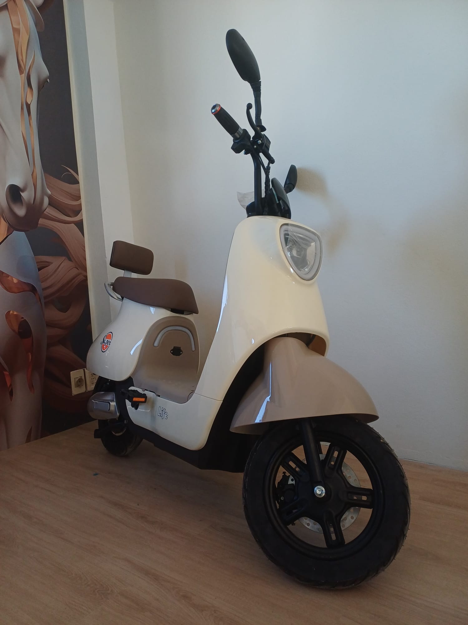 Q8 500W color beige